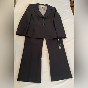 NEW$280Tahari ASL Pant Suit Size 18 Two Piece Set Power Suit Black with white